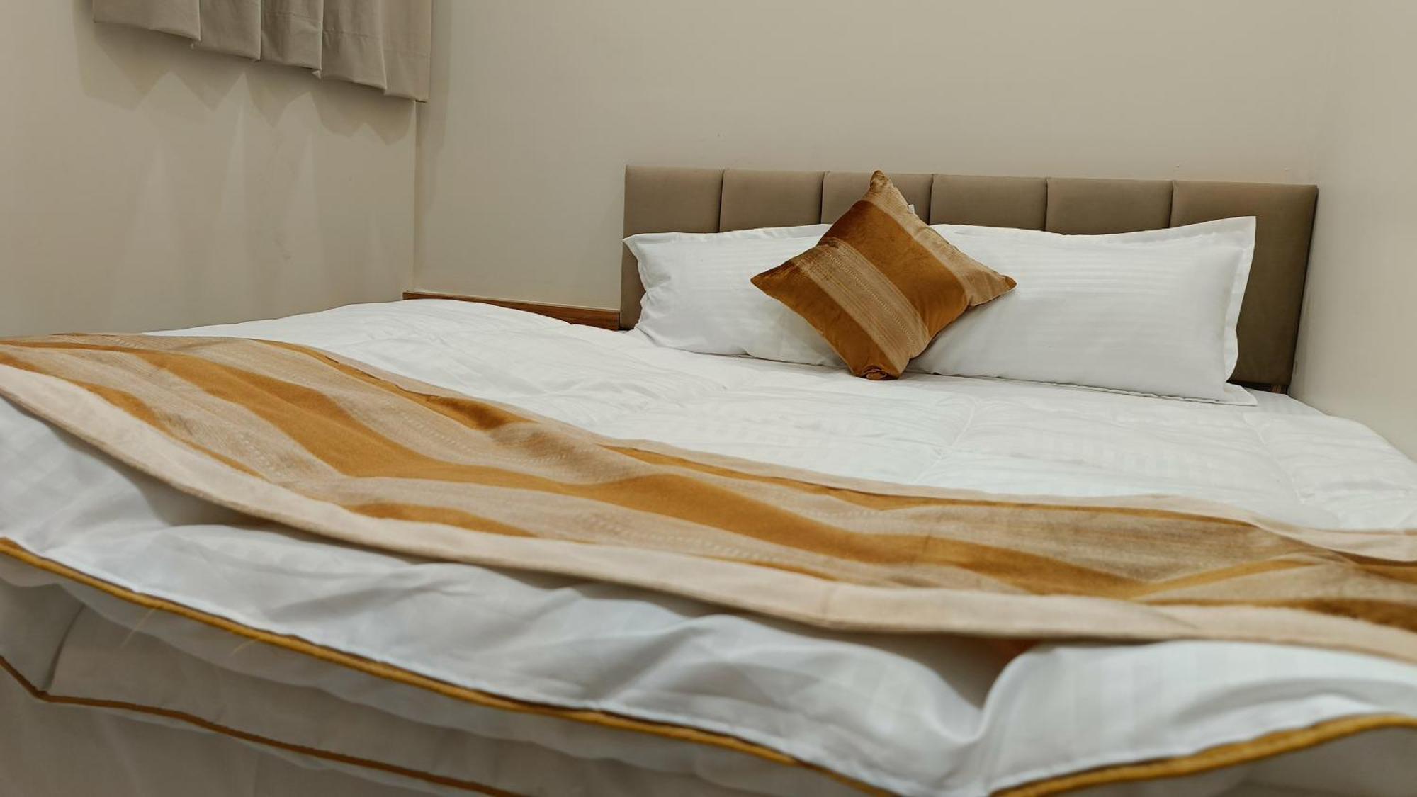 Shree Shyamraj Hotel Уджайн Екстериор снимка